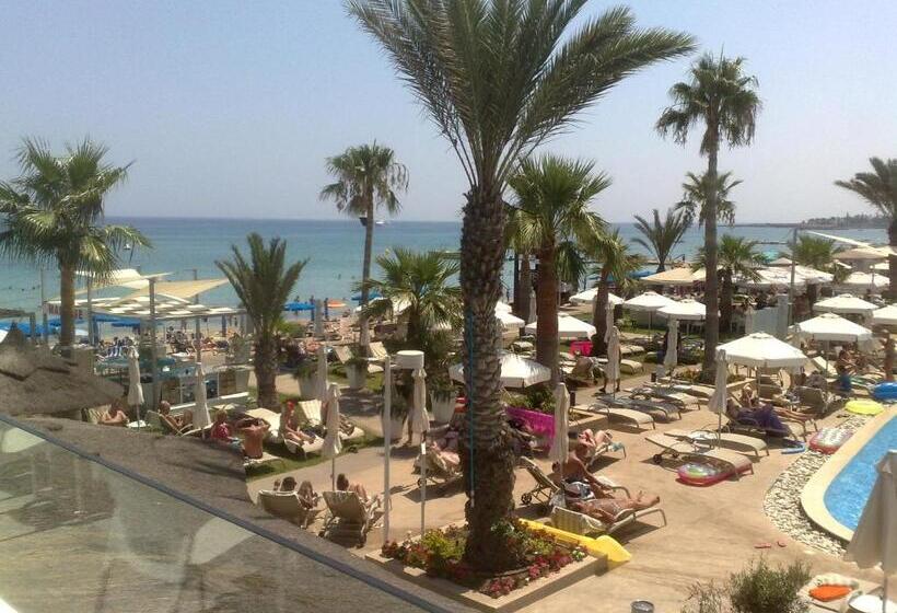 בית מלון כפרי Vrissaki Beach