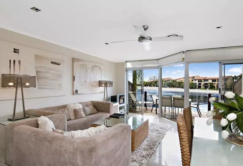 Skippers Cove Waterfront Resort