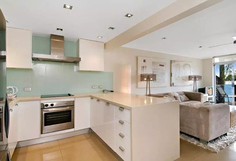 Skippers Cove Waterfront Resort