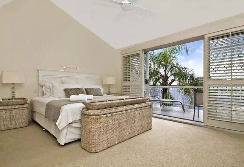 Skippers Cove Waterfront Resort