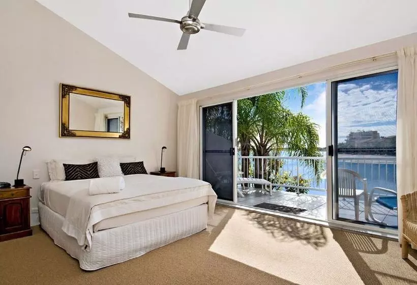 Skippers Cove Waterfront Resort