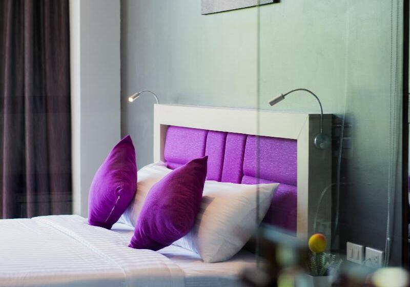 The Blue Hotel   Sha Plus