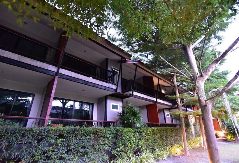 The Breeze Lipe Resort