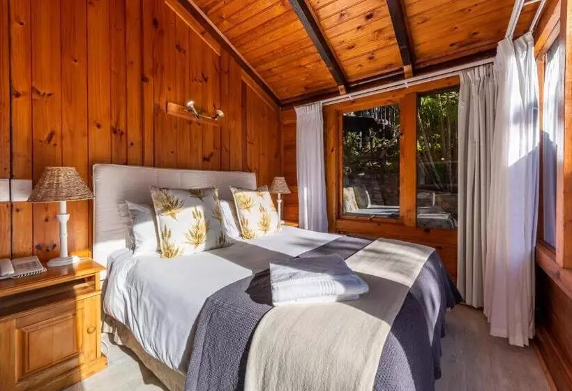 Under Milkwood Resort