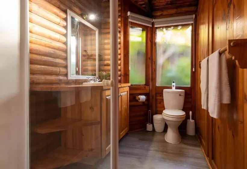 Under Milkwood Resort