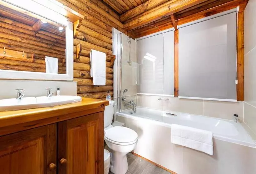 Under Milkwood Resort