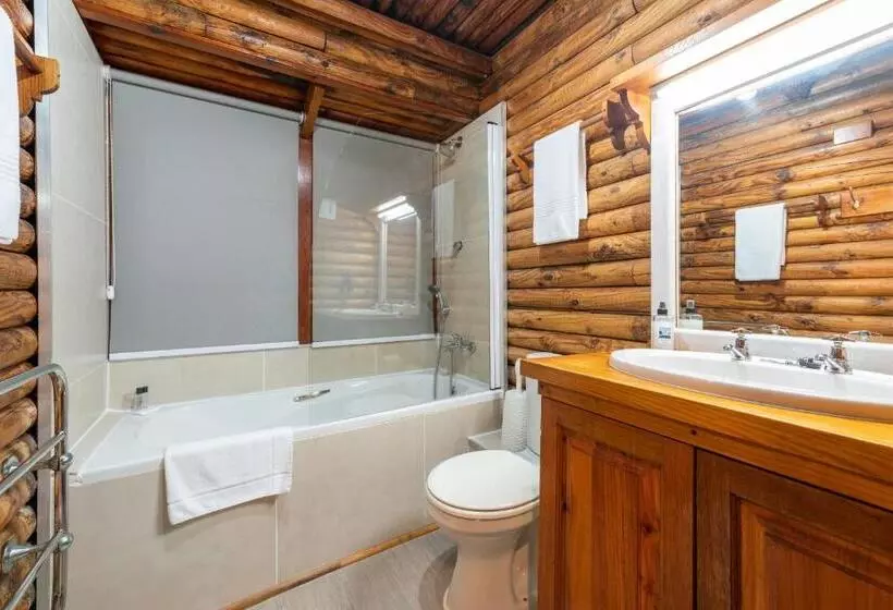 Under Milkwood Resort