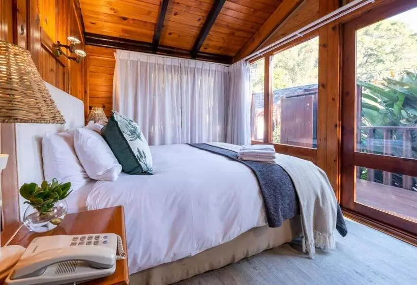 Under Milkwood Resort