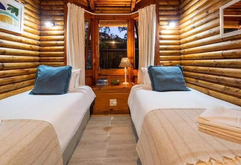 Under Milkwood Resort