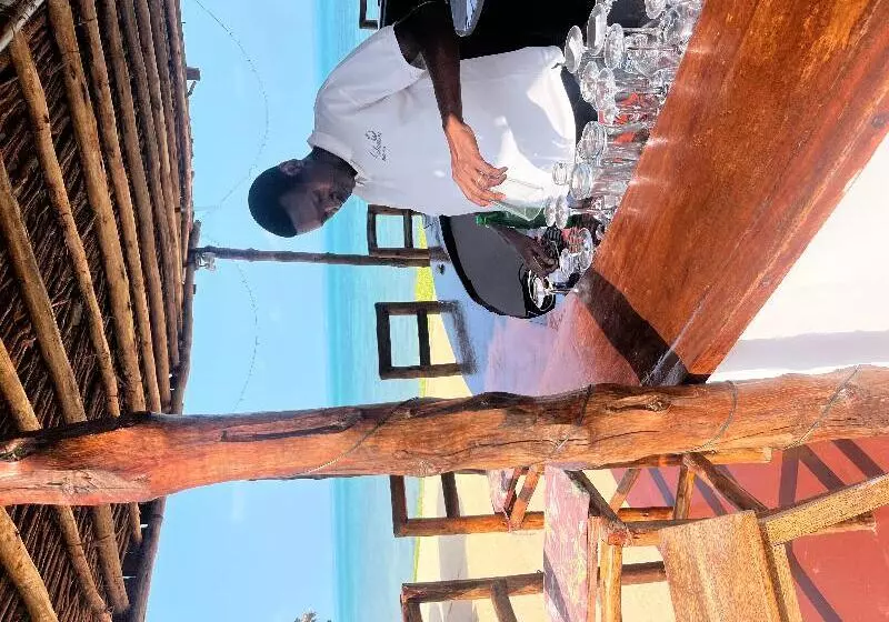 Hotelli Calamari Beach Villas