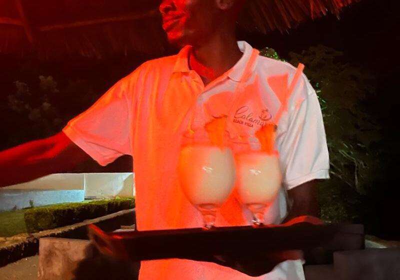 فندق Calamari Beach Villas