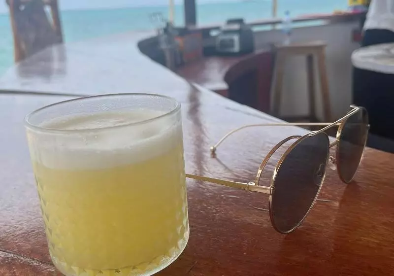 Hotelli Calamari Beach Villas