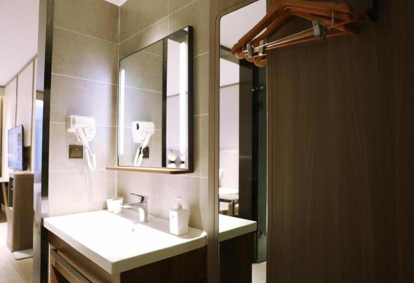 Hanting Hotel Changchun Jilin Road