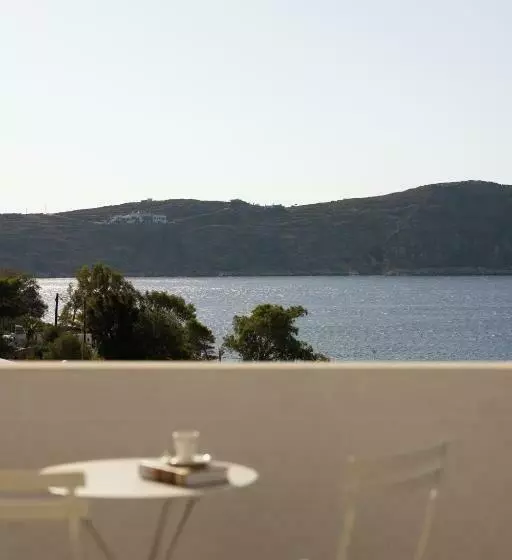 ホテル Nōstos Serifos