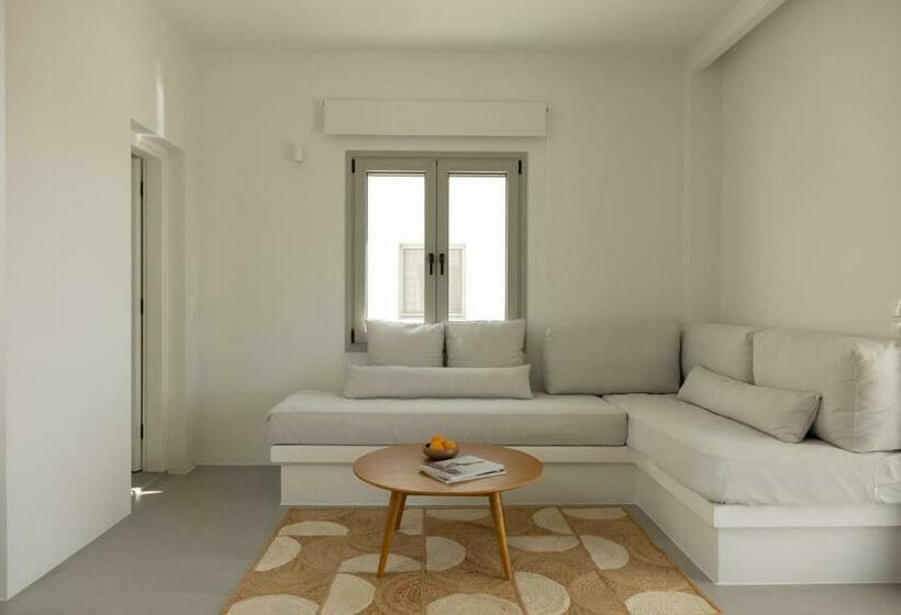 فندق Nōstos Serifos