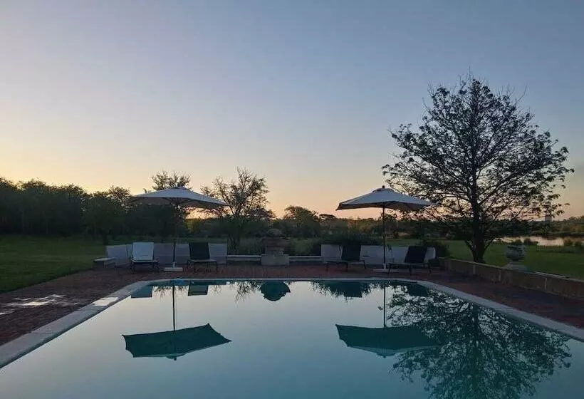 هتل Palacio Santa Candida