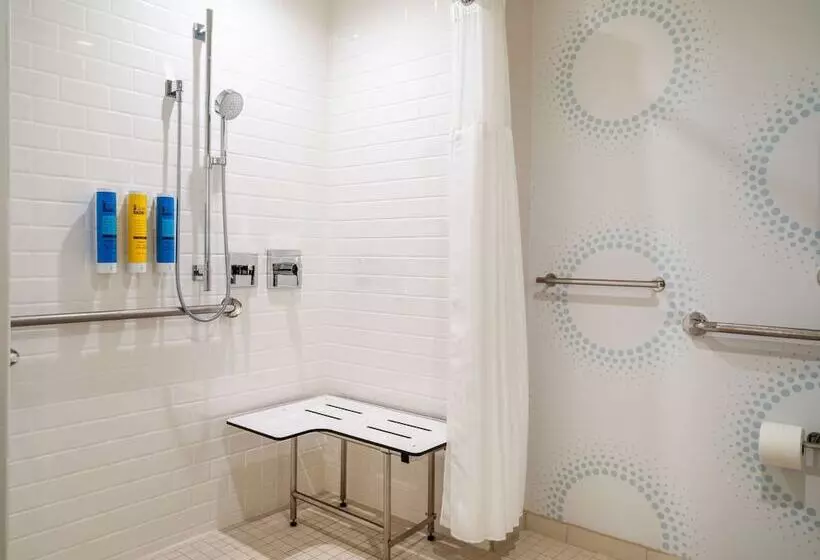 هتل Tru By Hilton Atlanta Airport College Park