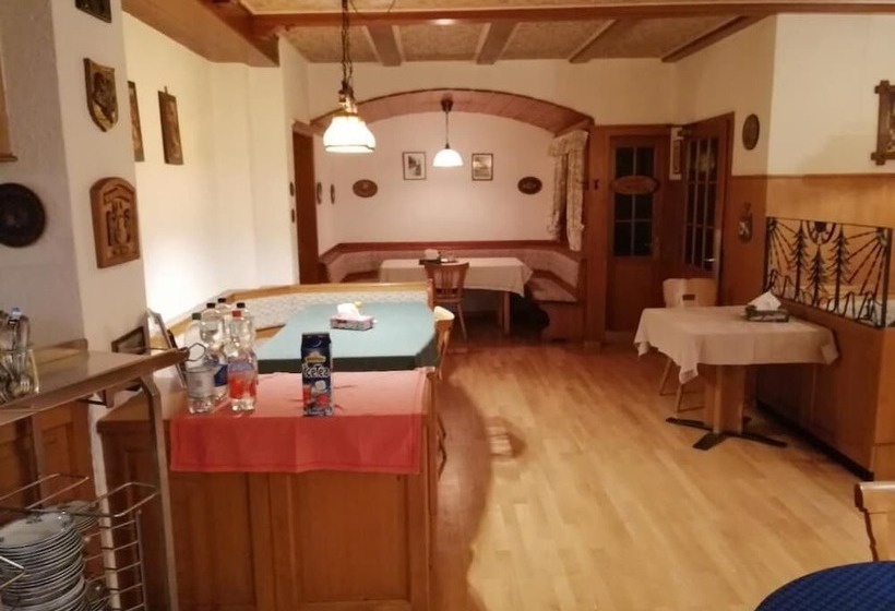 펜션 Black Forest Family Apartment