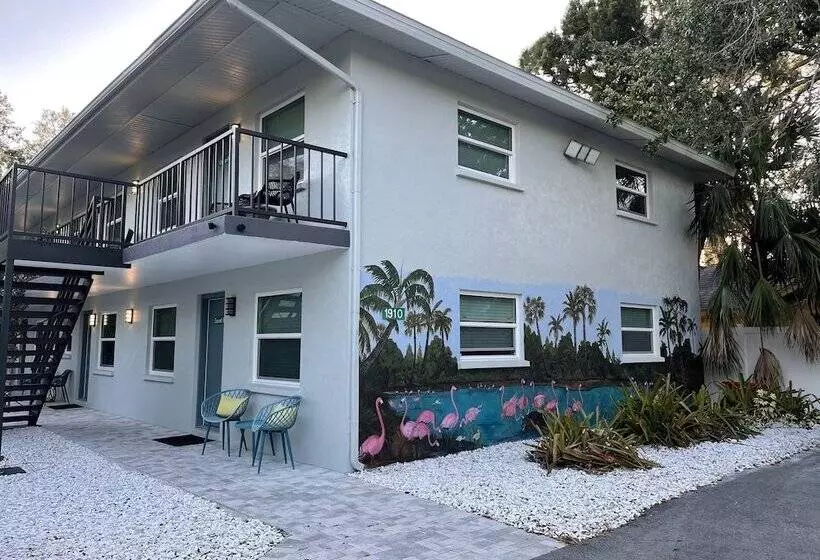 El Tropicale Vacation Rentals