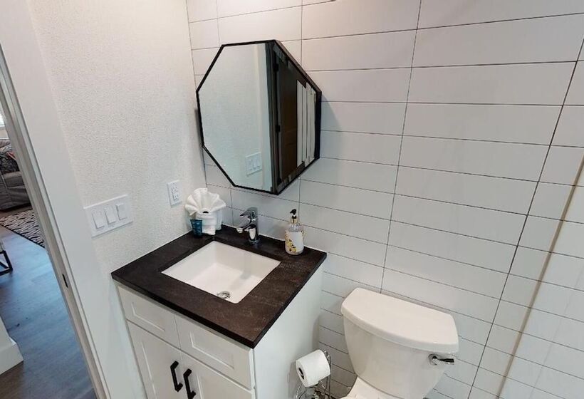 El Tropicale Vacation Rentals