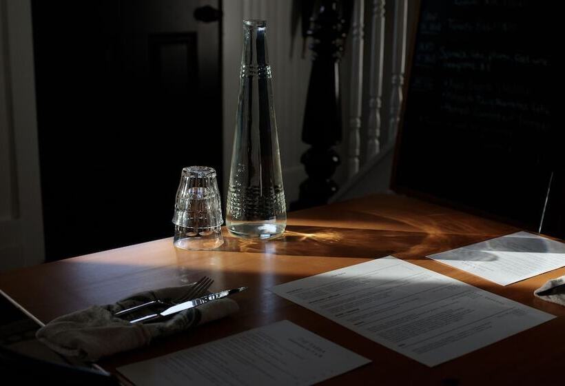 簡易ホテル The Yarra