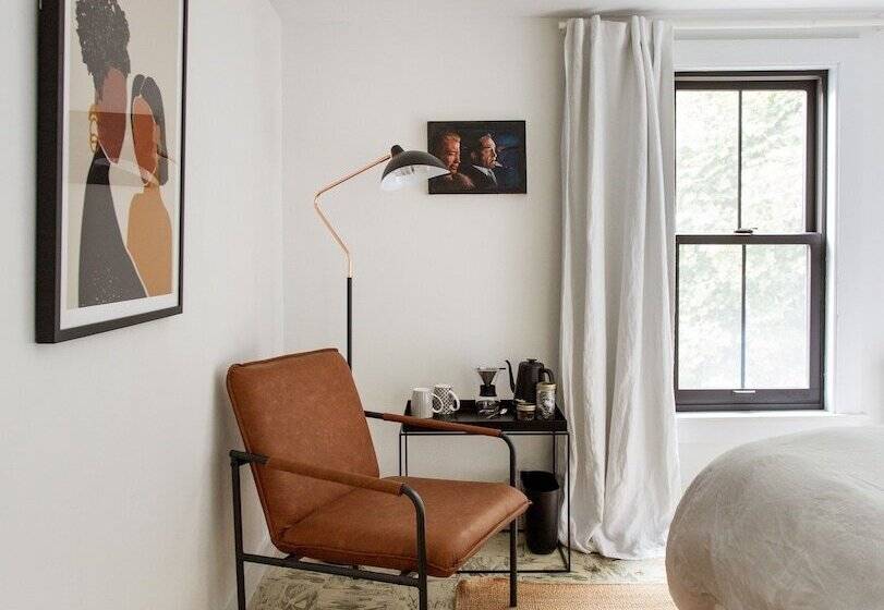 簡易ホテル The Yarra