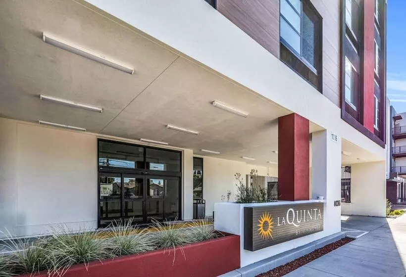 هتل La Quinta Inn & Suites By Wyndham San Jose Airport Downtown