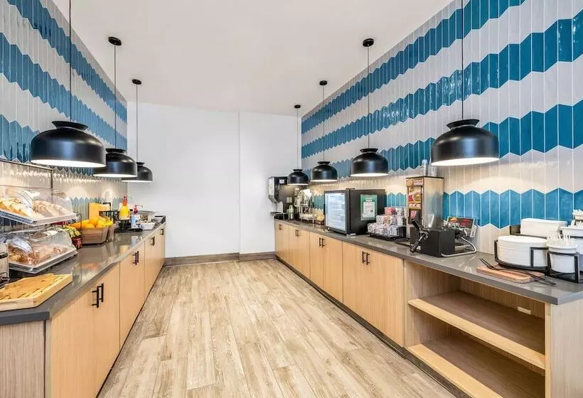 هتل La Quinta Inn & Suites By Wyndham San Jose Airport Downtown