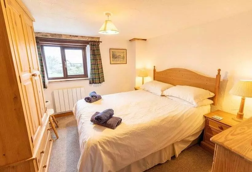 Hotelli West Hollowcombe Farm Cottages   Full Site Booking