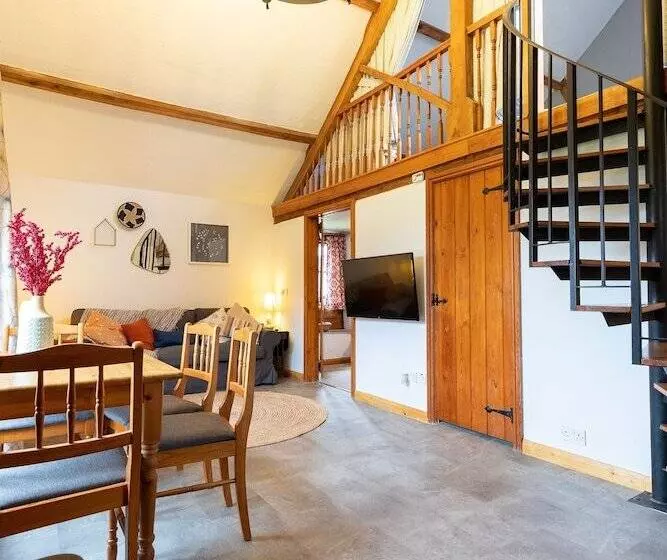Hotelli West Hollowcombe Farm Cottages   Full Site Booking