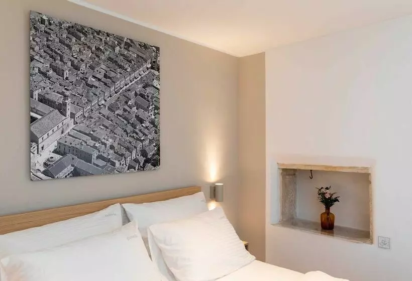 پانسیون Apartments U Nikše