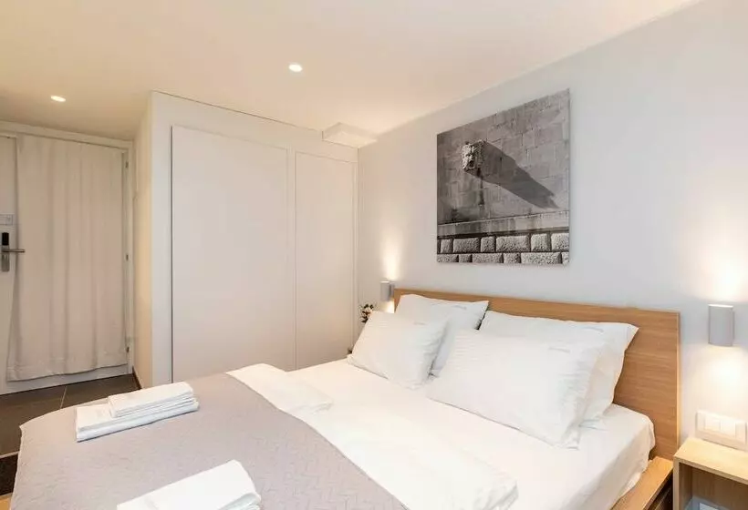 پانسیون Apartments U Nikše