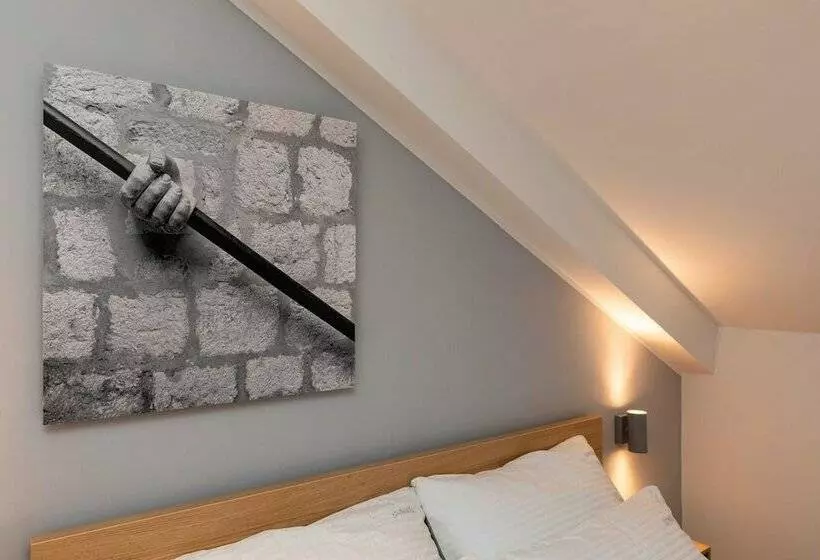 پانسیون Apartments U Nikše