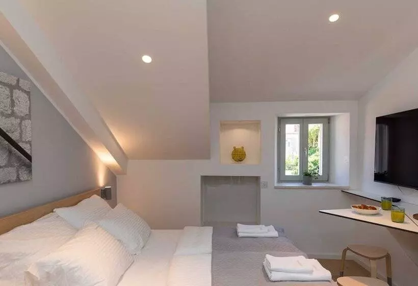 پانسیون Apartments U Nikše