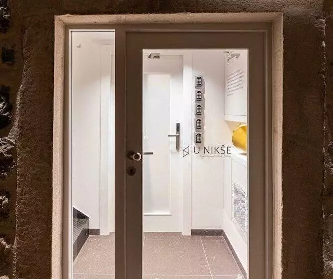 پانسیون Apartments U Nikše