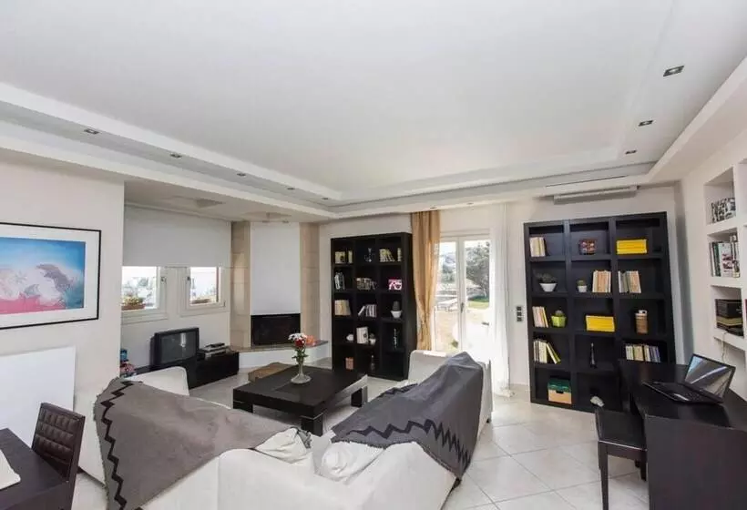 Residenssi Beautiful 4 Bed House With Private Pool In Naxos