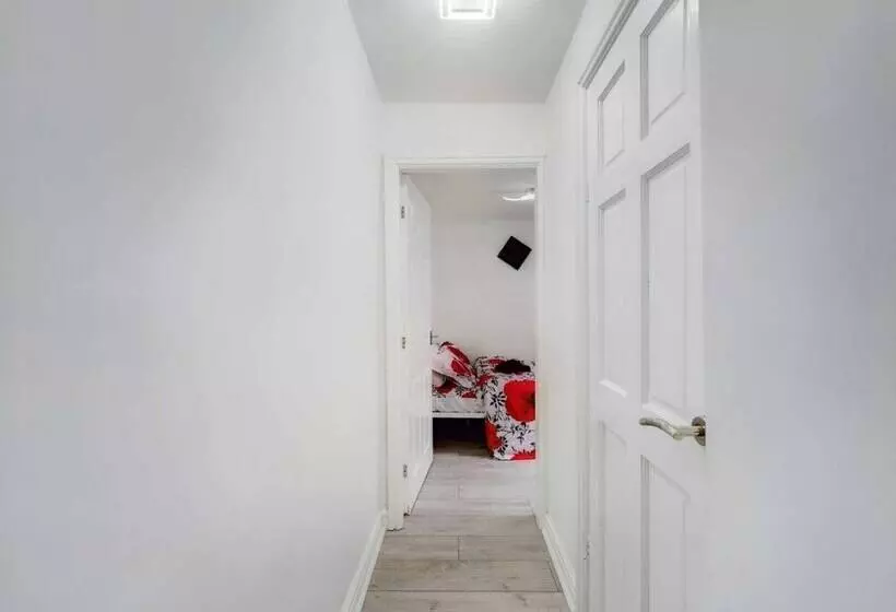 レジデンス Stunning 4 Bed House Fully Refurbished Modern