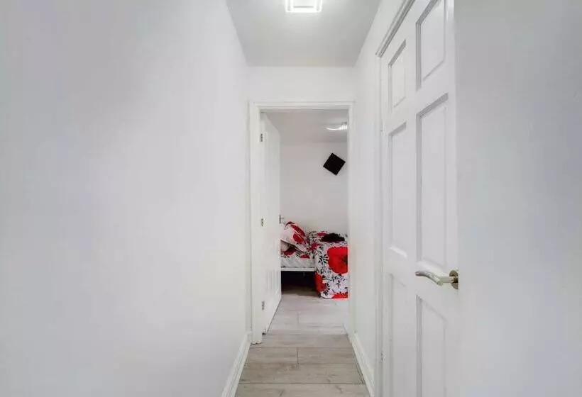 レジデンス Stunning 4 Bed House Fully Refurbished Modern