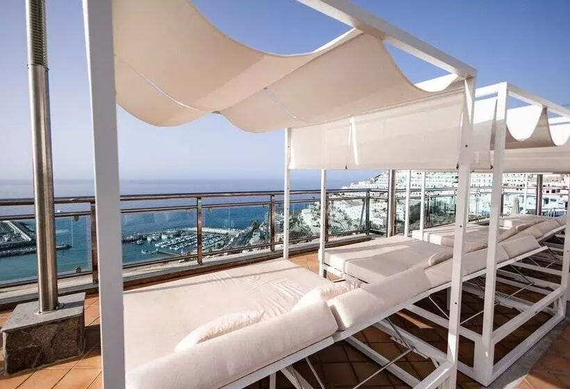 Servatur JB - Adults Only