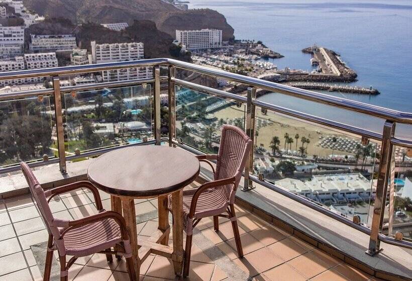 Servatur JB - Adults Only