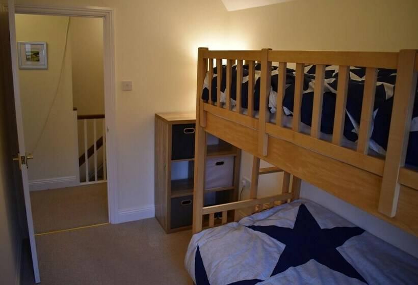 Town House In The Heart Of Wimborne Minster