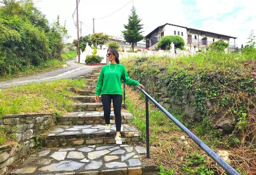 Yalla Chorefto   Hotel & Fun