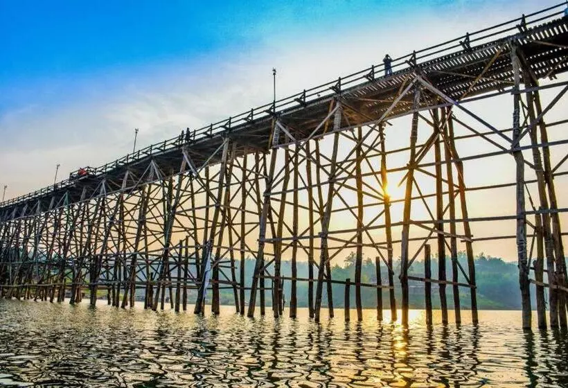 Hotelli Chateau De Sangkhlaburi