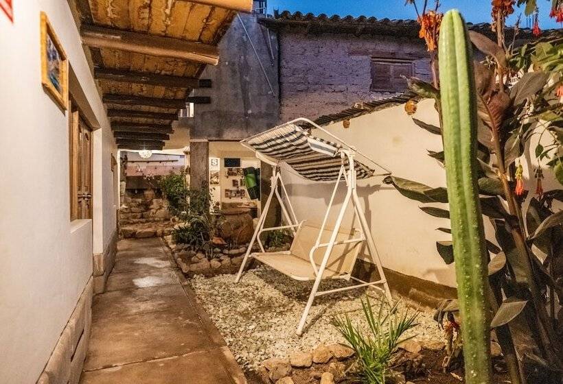 فندق Mama Green Eco Lodge & Permaculture Farm