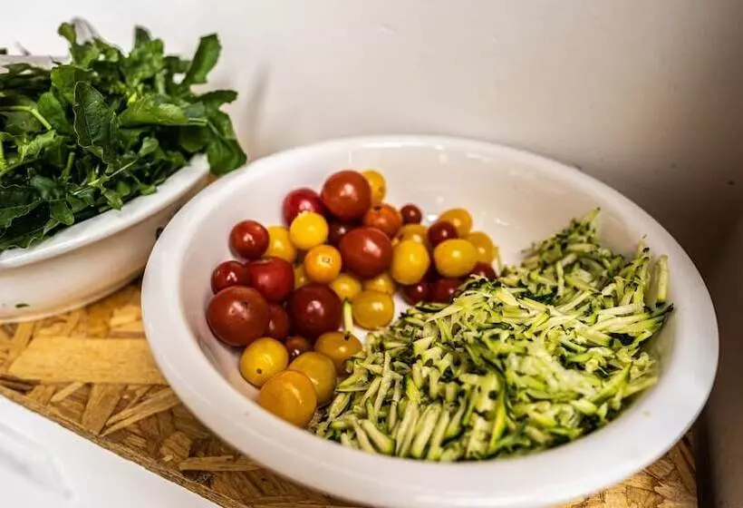 هتل Mama Green Eco Lodge & Permaculture Farm