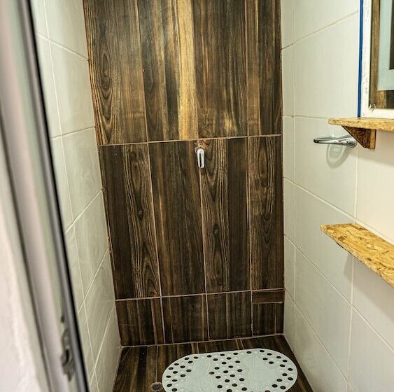 فندق Mama Green Eco Lodge & Permaculture Farm