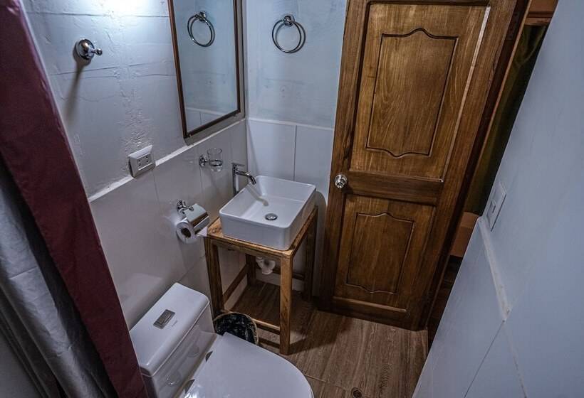 فندق Mama Green Eco Lodge & Permaculture Farm