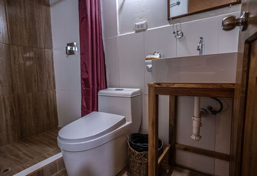 فندق Mama Green Eco Lodge & Permaculture Farm