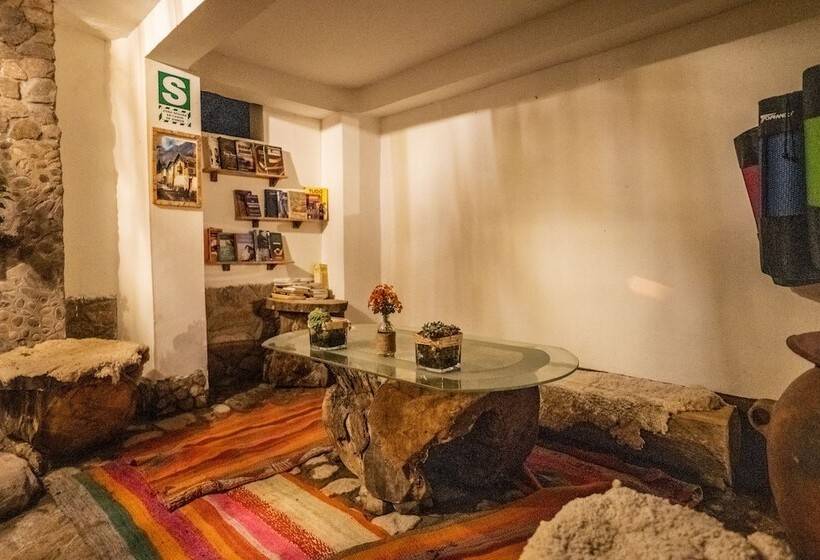 فندق Mama Green Eco Lodge & Permaculture Farm