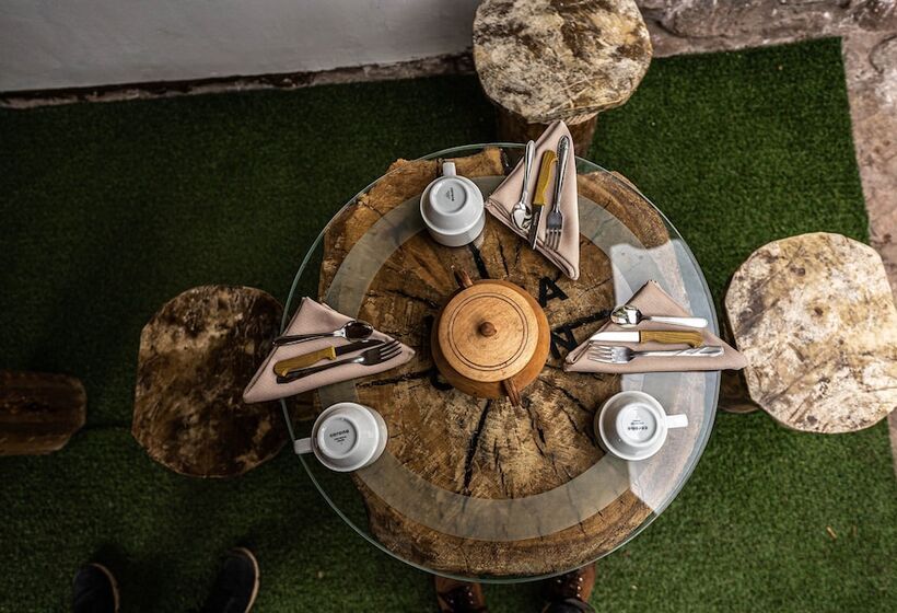 فندق Mama Green Eco Lodge & Permaculture Farm